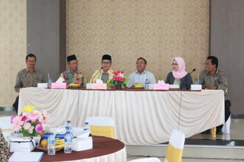 rapat dunia usaha dunia industri